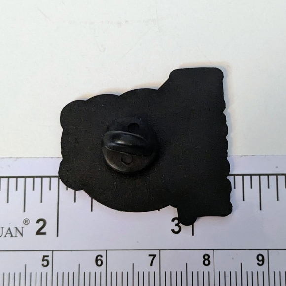 Cute Green Frog Enamel Pin - Picture 2 of 4